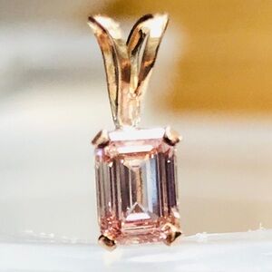 14k yellow gold lab pink diamond 0.65ct pendant